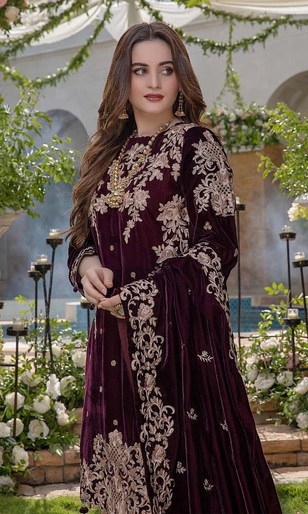 Luxury Velvet 3-Piece Embroidered with Velvet Dupatta – 955