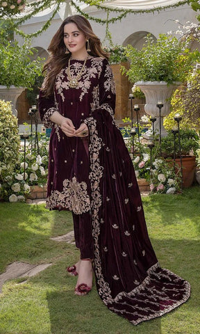 Luxury Velvet 3-Piece Embroidered with Velvet Dupatta – 955
